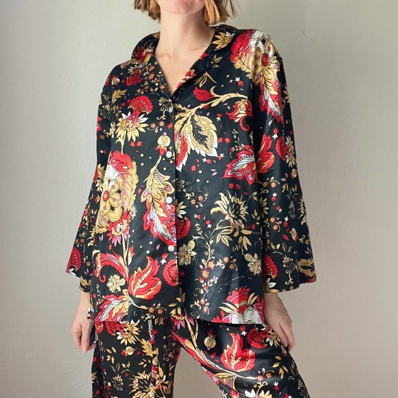 Natori Other - Natori Black Satin Paisley Floral Printed Long Sleeve Pajama Pant Set